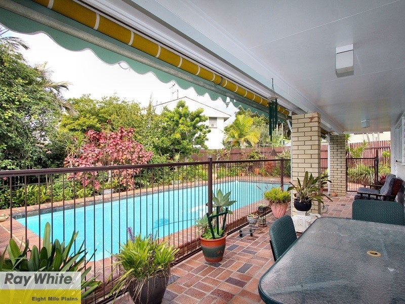 30 Jonathan Street, Macgregor QLD 4109