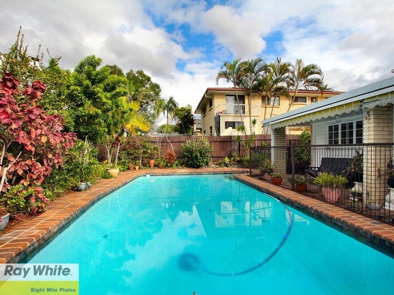 30 Jonathan Street, Macgregor QLD 4109