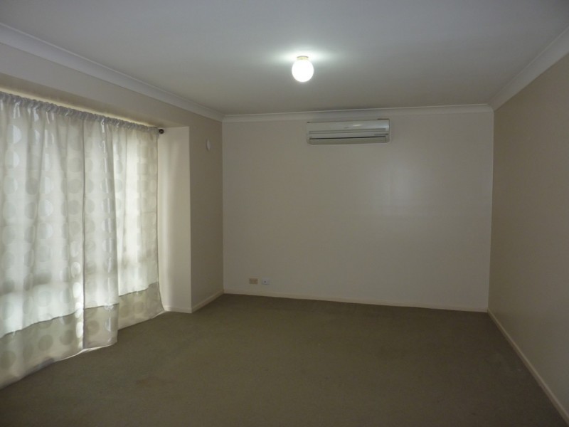 23 Greenlaw Place, Eight Mile Plains QLD 4113