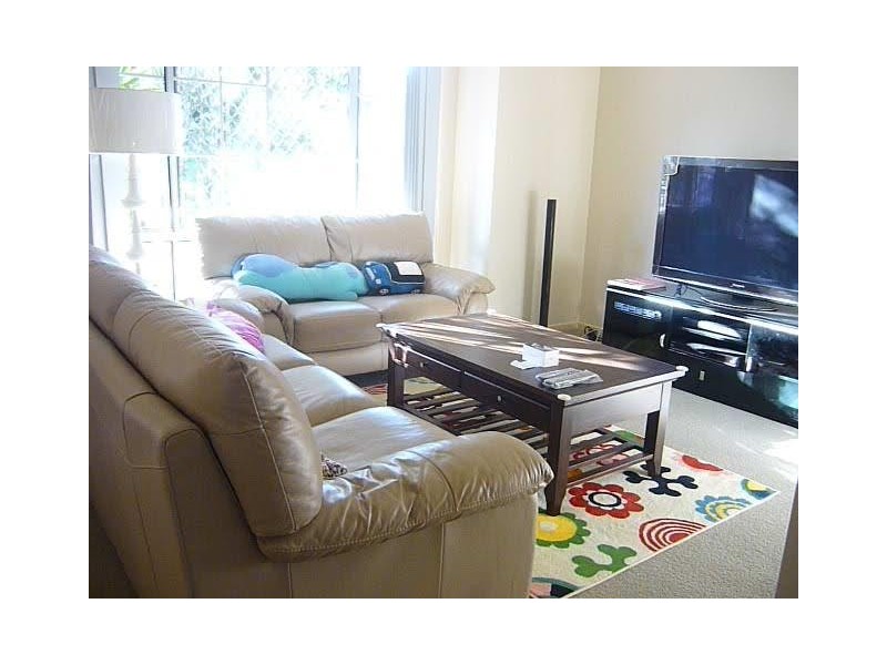 23 Greenlaw Place, Eight Mile Plains QLD 4113