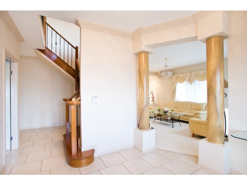 8 Parkhurst Place, Kuraby QLD 4112