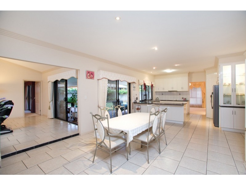 8 Parkhurst Place, Kuraby QLD 4112