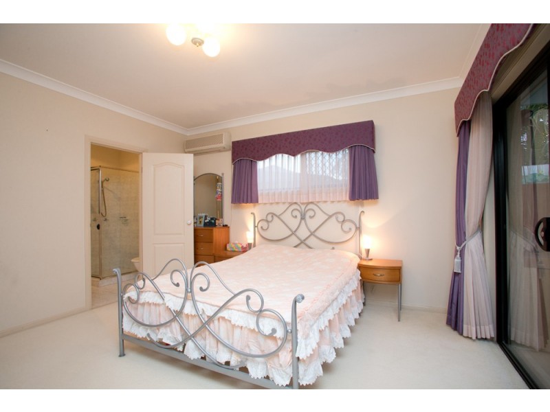 8 Parkhurst Place, Kuraby QLD 4112