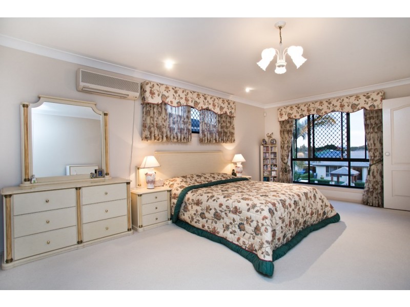 8 Parkhurst Place, Kuraby QLD 4112