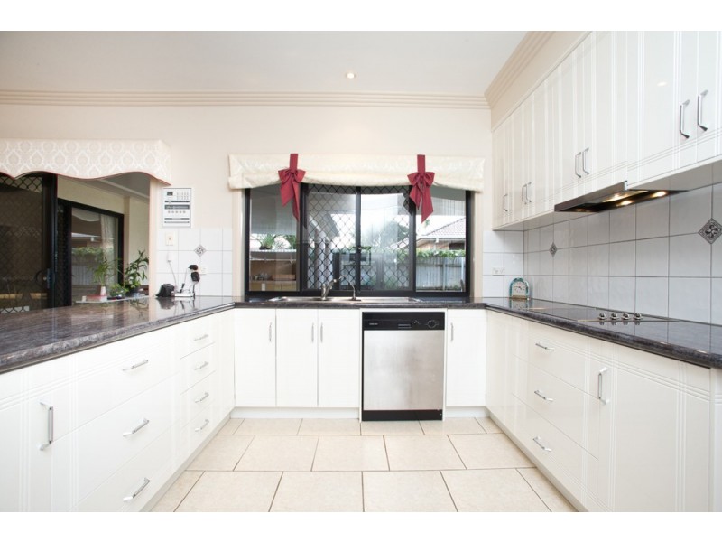 8 Parkhurst Place, Kuraby QLD 4112