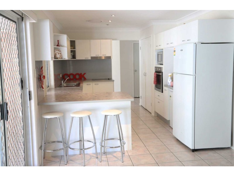8 Wild Cotton Close, Kuraby QLD 4112
