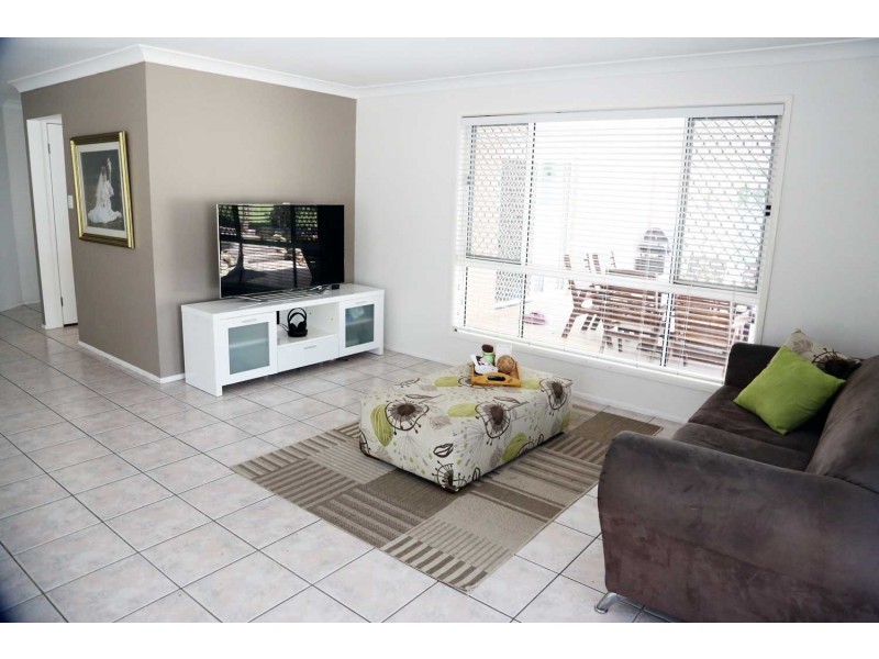 8 Wild Cotton Close, Kuraby QLD 4112