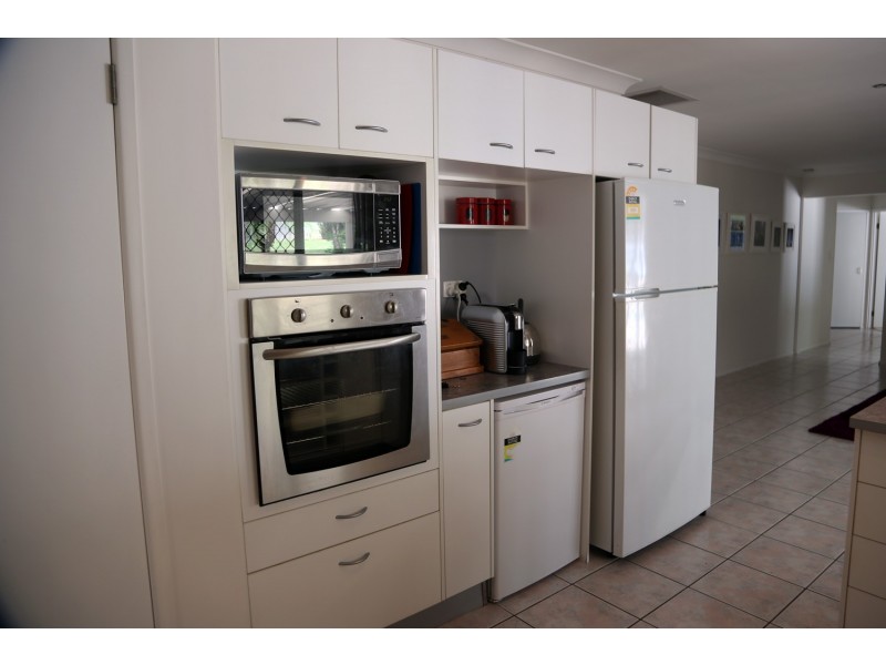 8 Wild Cotton Close, Kuraby QLD 4112