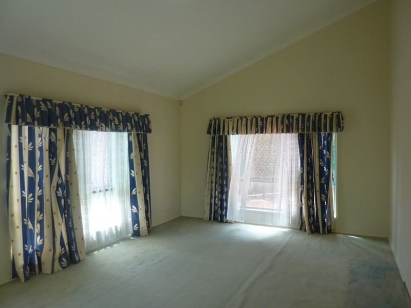 21 Jacaranda Place, Eight Mile Plains QLD 4113