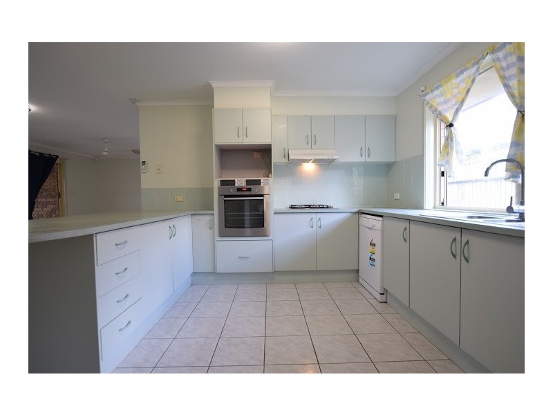 5 D’Amour Place, Coopers Plains QLD 4108