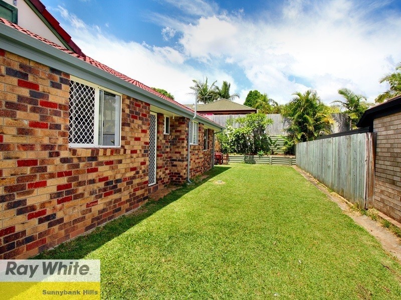 8 Shapcott Place, Runcorn QLD 4113