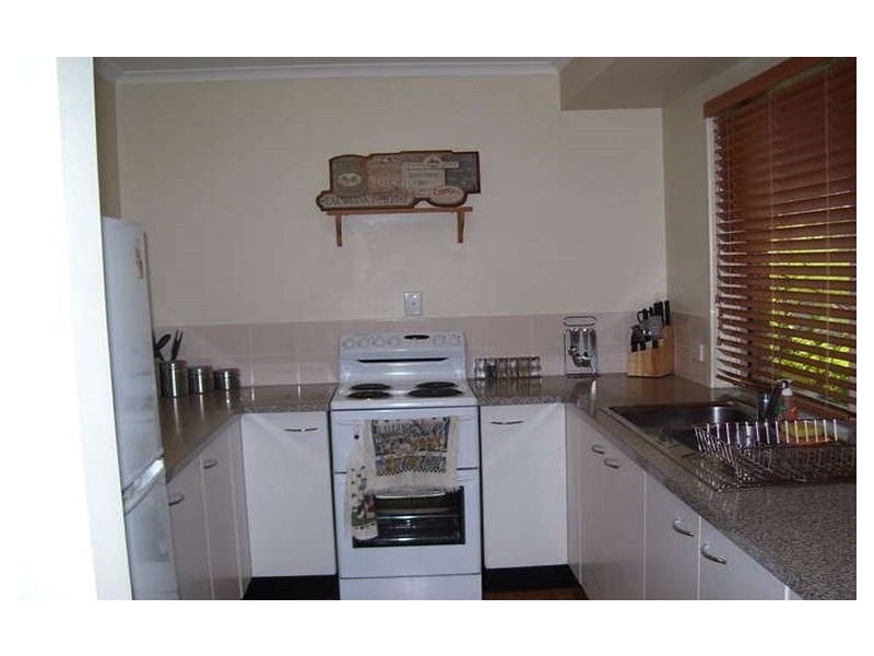 2 Barcoo Street, Hillcrest QLD 4118