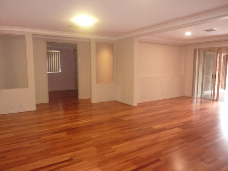 16 Trevi Close, Eight Mile Plains QLD 4113