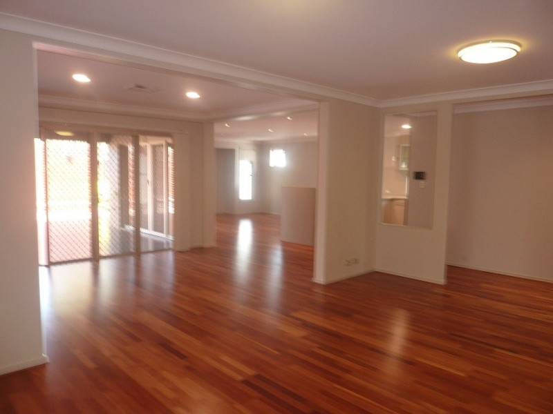 16 Trevi Close, Eight Mile Plains QLD 4113