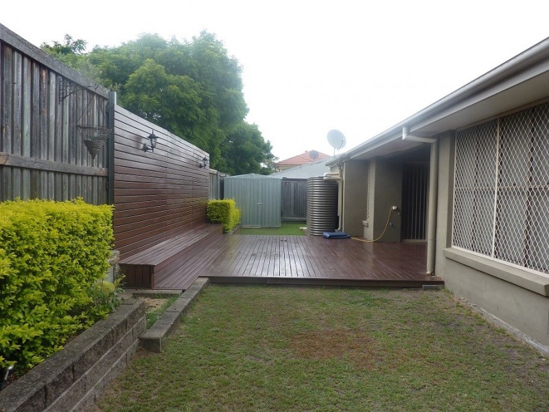 16 Trevi Close, Eight Mile Plains QLD 4113