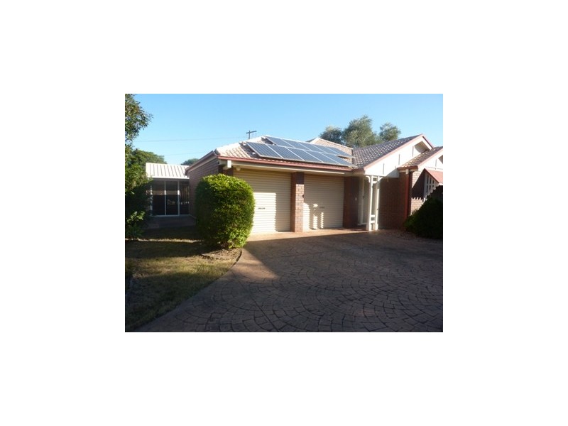 3 Greenlaw Place, Eight Mile Plains QLD 4113