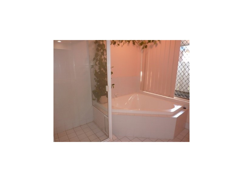 3 Greenlaw Place, Eight Mile Plains QLD 4113