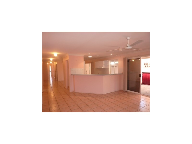 3 Greenlaw Place, Eight Mile Plains QLD 4113