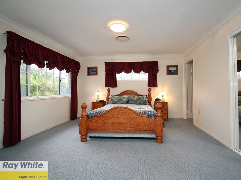 17 Googie Crescent, Eight Mile Plains QLD 4113