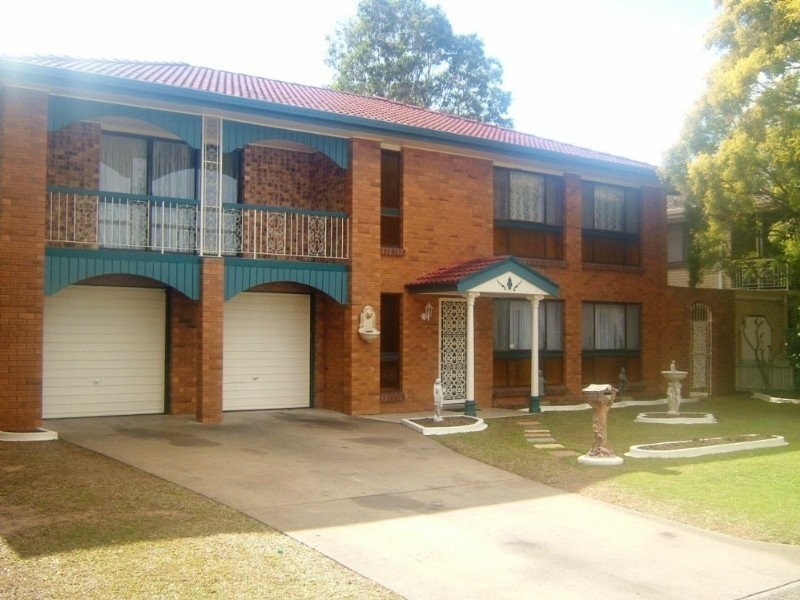 18 Mapleleaf Street, Eight Mile Plains QLD 4113