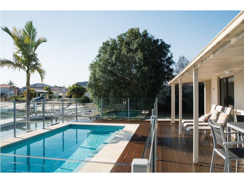 9 Binnacle Court, Yamba NSW 2464