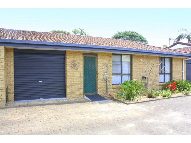 2/5 Telopea Avenue, Yamba NSW 2464