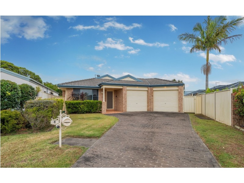 4 Lady Beatrice Court, Yamba NSW 2464