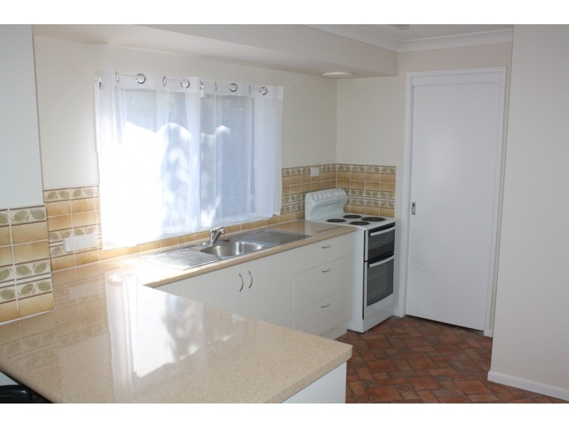 2/6 Roseland Avenue, Yamba NSW 2464