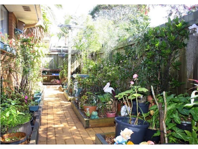 2/6 Roseland Avenue, Yamba NSW 2464