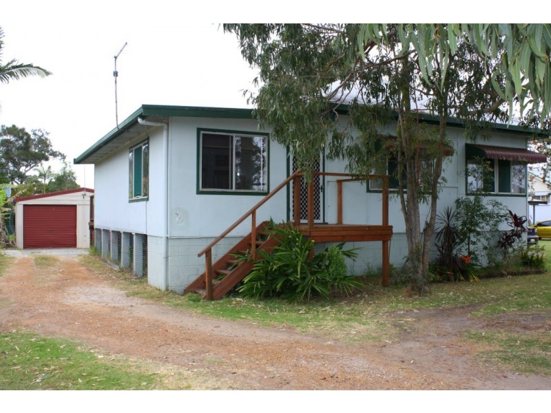 137 Yamba Road, Yamba NSW 2464