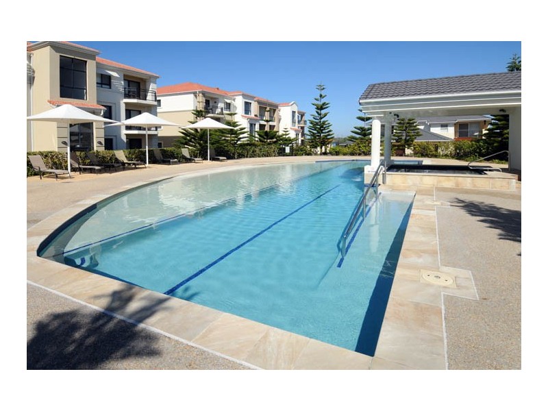17/20 Pacific Parade, Yamba NSW 2464