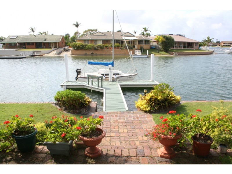 25 Westringia Place, Yamba NSW 2464