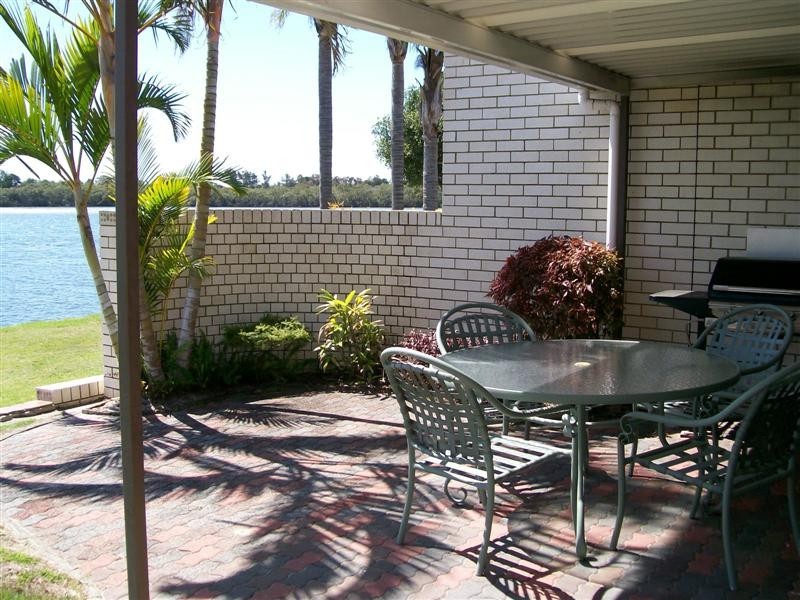 4/35 The Peninsula, Yamba NSW 2464