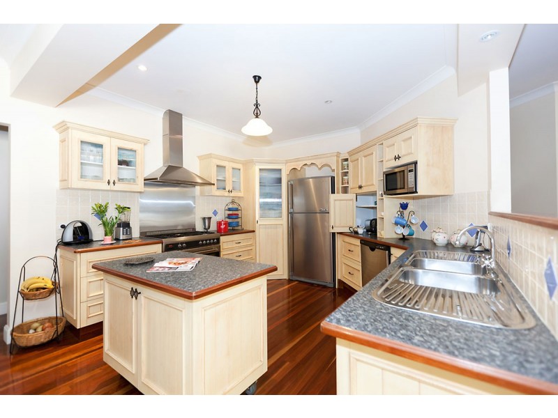 2 Tom Thumb Place, Yamba NSW 2464