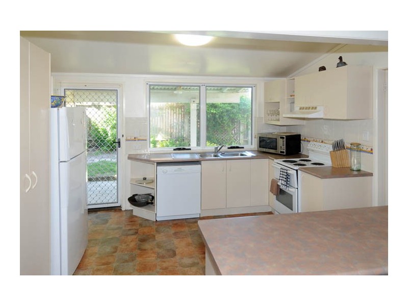 8 Henson Lane, Yamba NSW 2464