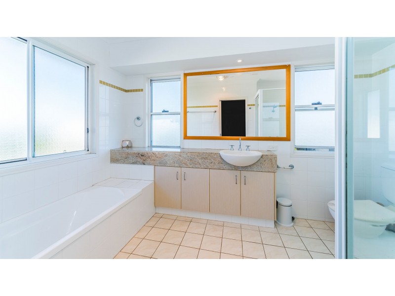 76 The Drive, Yamba NSW 2464