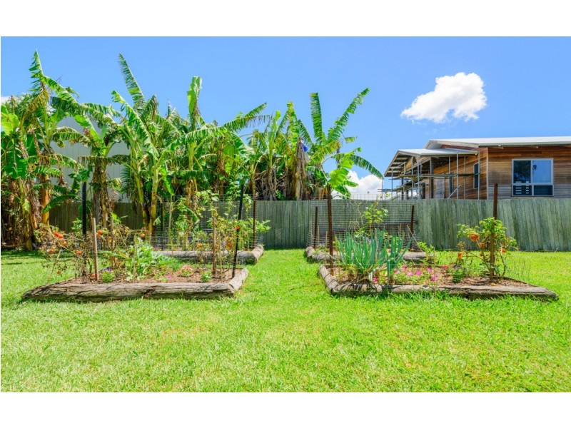 19 Yamba Street, Palmers Island NSW 2463