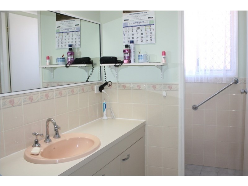 8 Binnacle Court, Yamba NSW 2464
