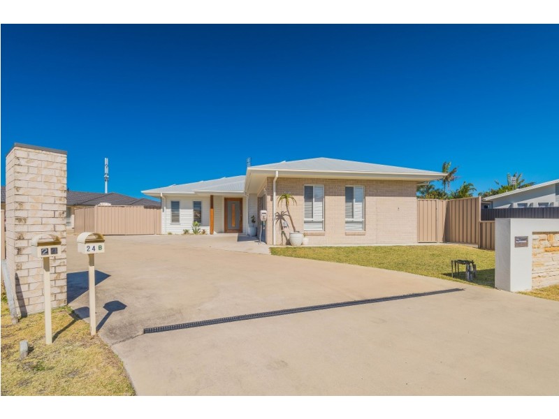 1/24 Kookaburra Court, Yamba NSW 2464