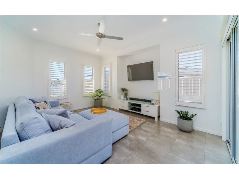 1/24 Kookaburra Court, Yamba NSW 2464