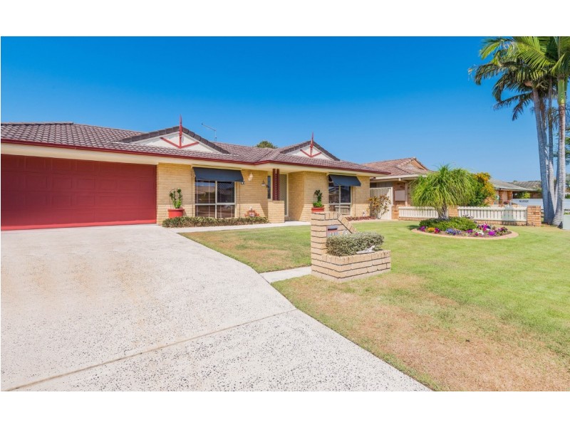 43 Acacia Circuit, Yamba NSW 2464