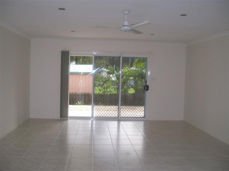 6A Tom Thumb, Yamba NSW 2464