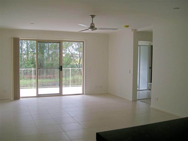 2/32 Park Ave, Yamba NSW 2464