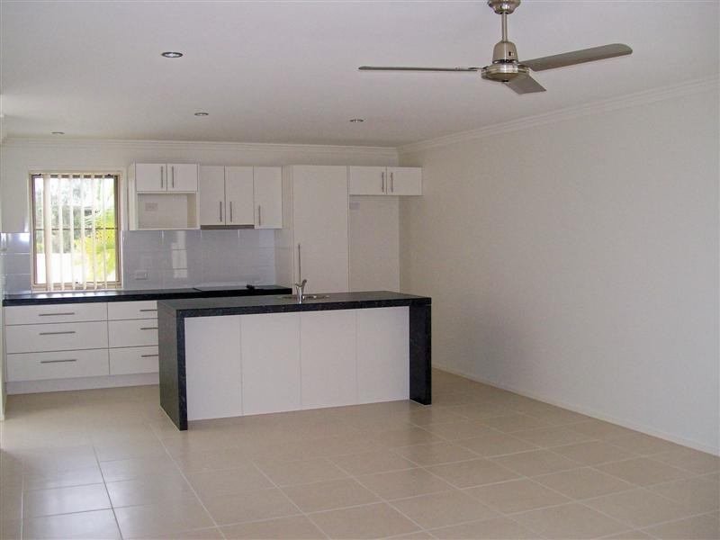 2/32 Park Ave, Yamba NSW 2464