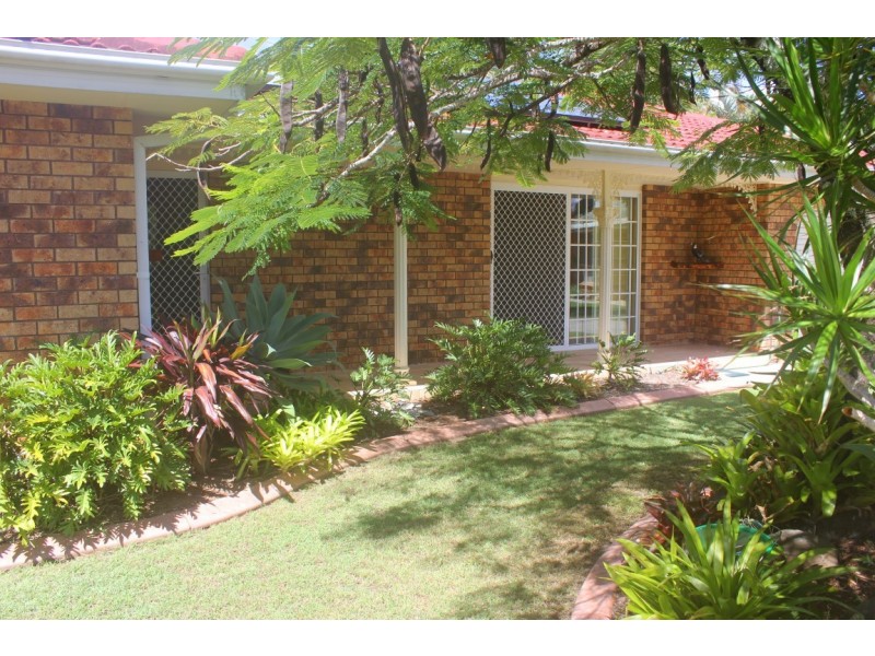 8 Melia Place, Yamba NSW 2464