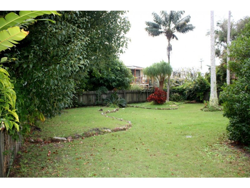 5 Cook Street, Yamba NSW 2464