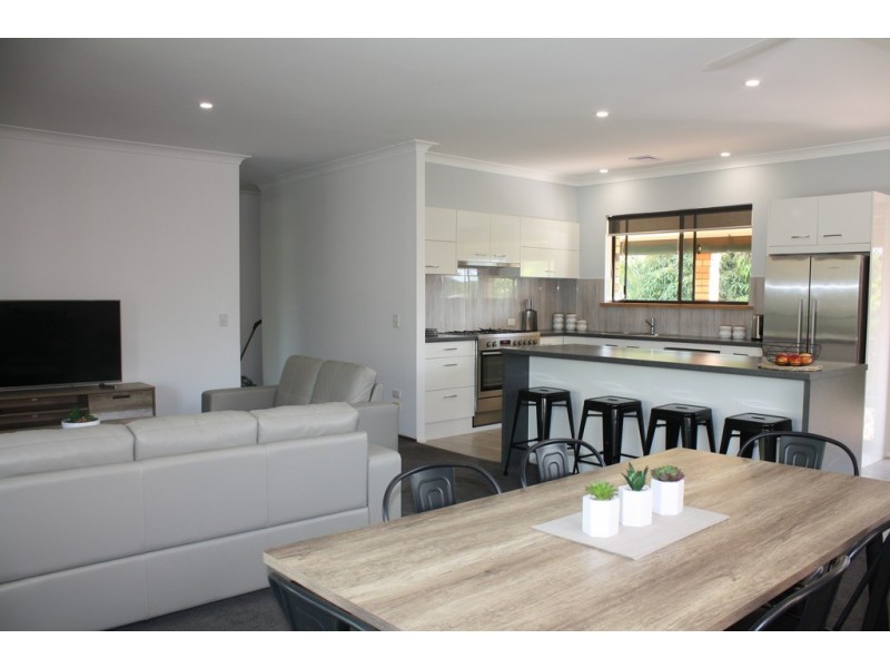 94 Melaleuca Drive, Yamba NSW 2464