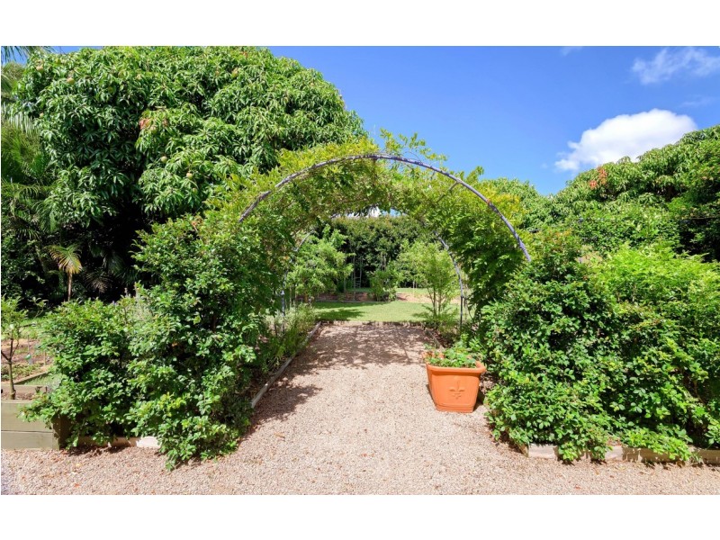 94 Melaleuca Drive, Yamba NSW 2464