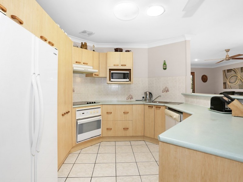 8 Wattle Drive, Yamba NSW 2464