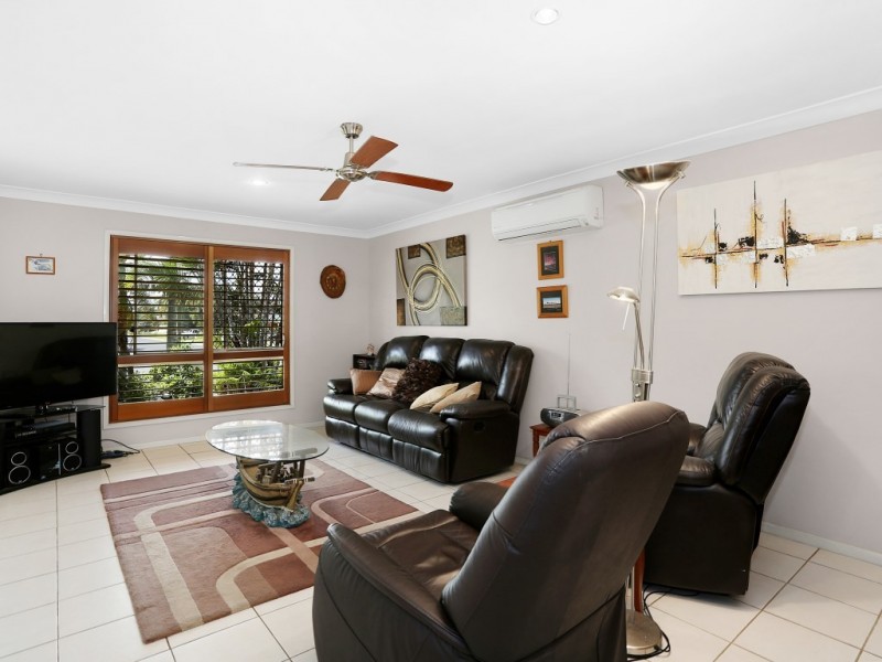 8 Wattle Drive, Yamba NSW 2464
